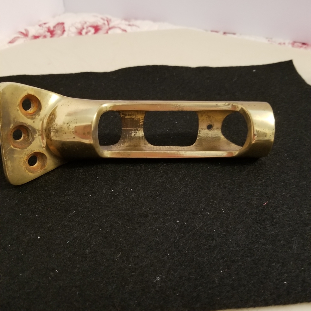 Gold VR Accessory - Picture 2 of 2